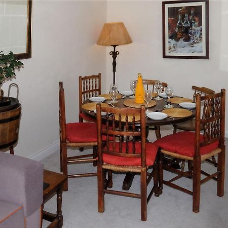 47 Wetherby Way, 3 Bedrooms, Sleeps 6, Easy Walk To Town, Parking, Self Catering, Great View Stratford-upon-Avon Dış mekan fotoğraf