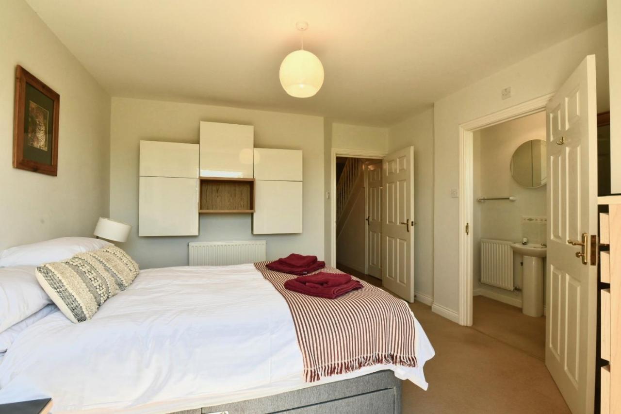 47 Wetherby Way, 3 Bedrooms, Sleeps 6, Easy Walk To Town, Parking, Self Catering, Great View Stratford-upon-Avon Dış mekan fotoğraf