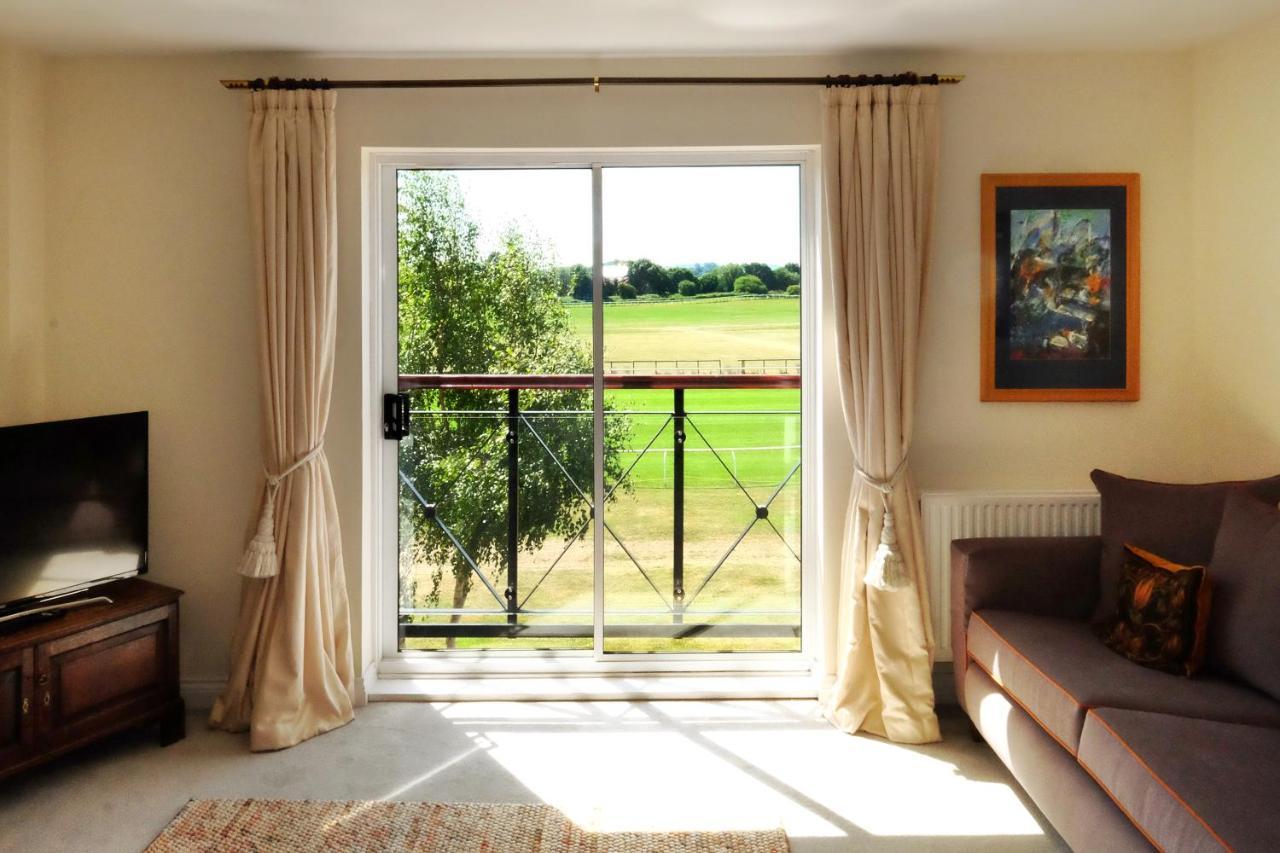 47 Wetherby Way, 3 Bedrooms, Sleeps 6, Easy Walk To Town, Parking, Self Catering, Great View Stratford-upon-Avon Dış mekan fotoğraf